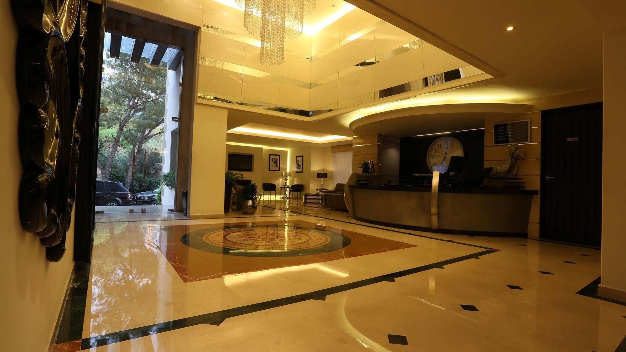 Luxor Hotel Джунія Екстер'єр фото